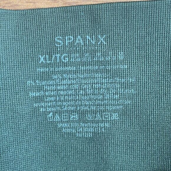 Spanx Look At Me Now Camo Green Leggings Size XL NWOT - Picture 11 of 13